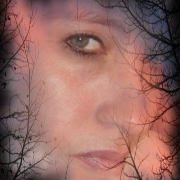 Meet your Posher, Jenny - Picture 1 of 1